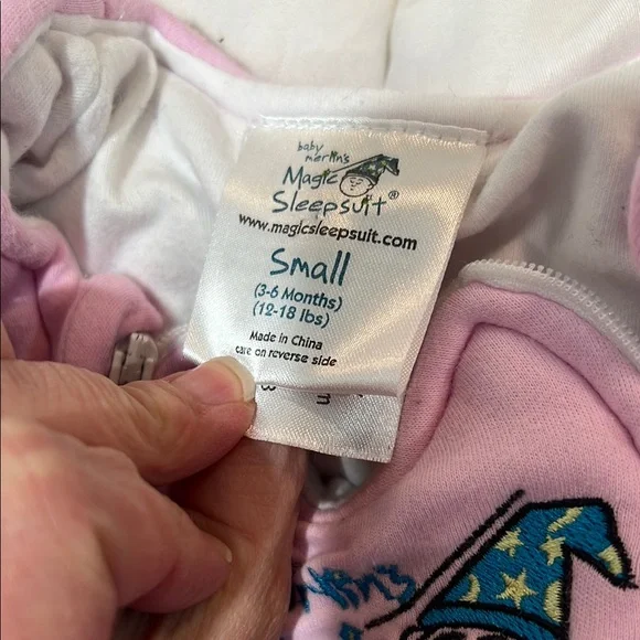 2 !! Merlin’s magic sleep suit 3-6 month purple pink - Picture 4 of 6
